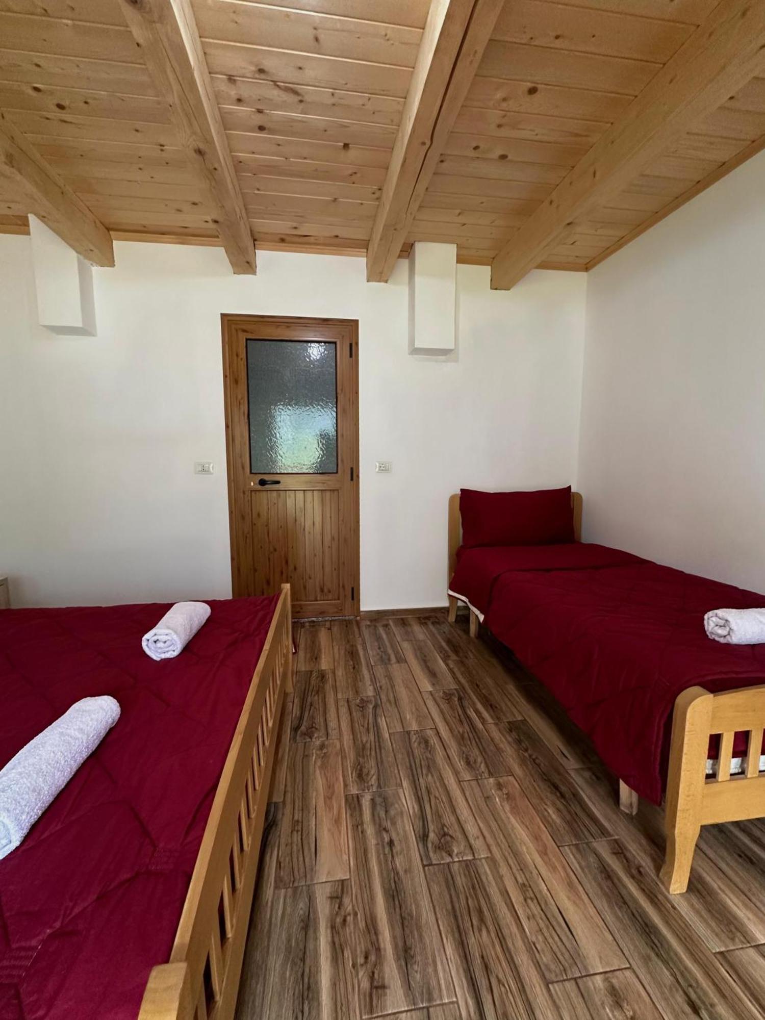 Bujtina Zici Hotell Theth Eksteriør bilde