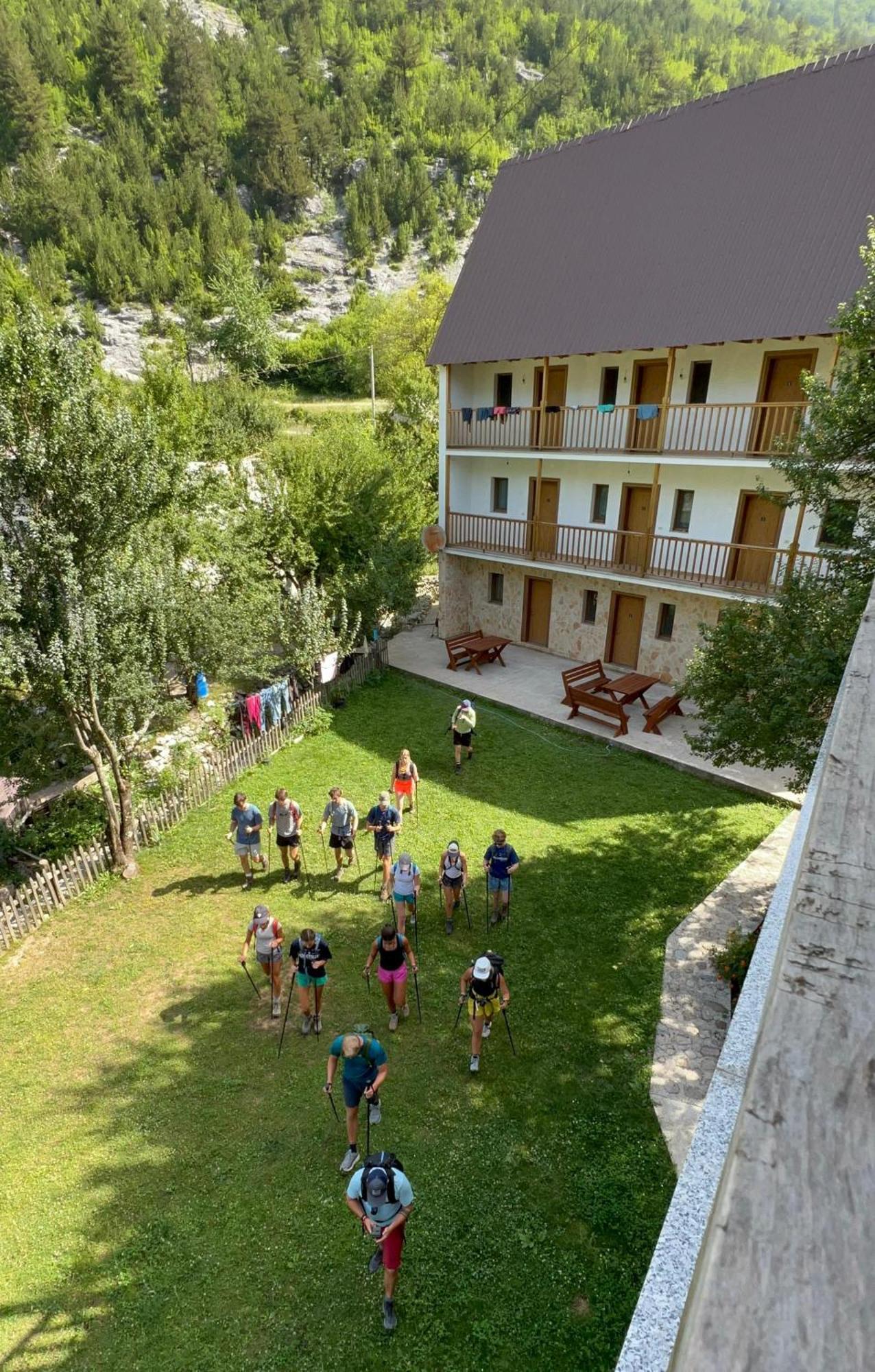 Bujtina Zici Hotell Theth Eksteriør bilde
