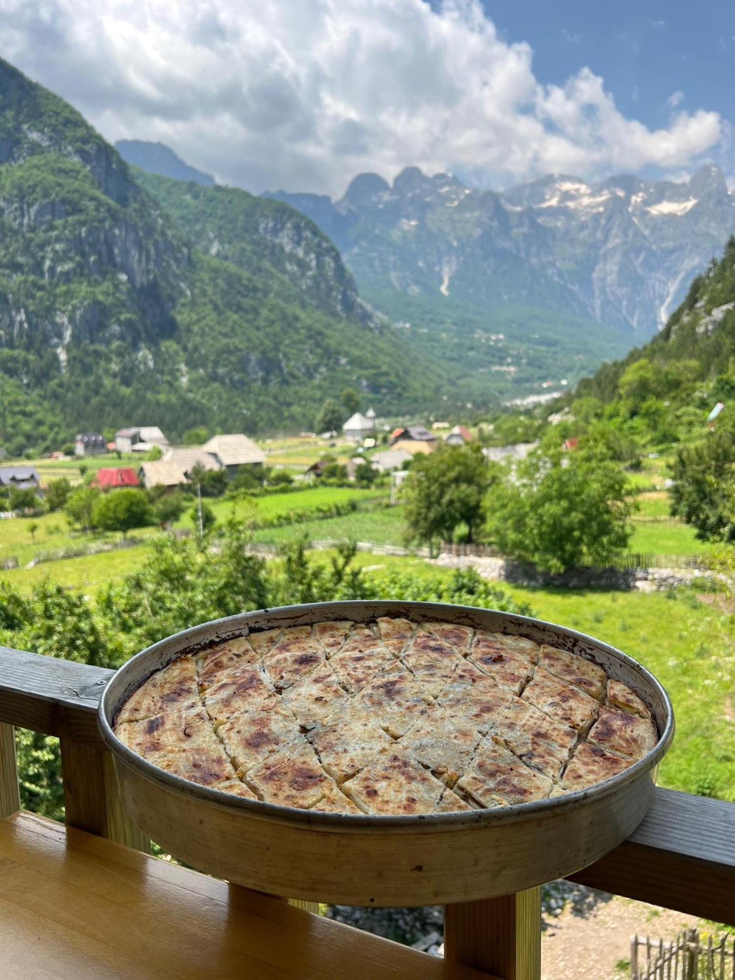 Bujtina Zici Hotell Theth Eksteriør bilde
